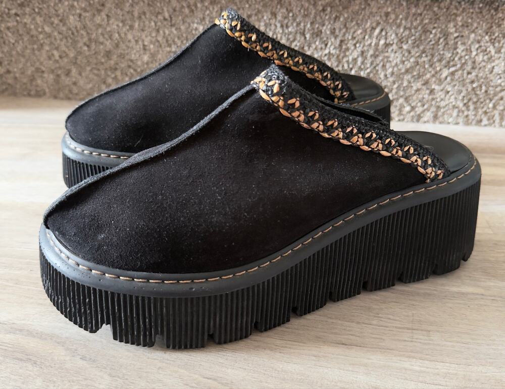 Carlo Pera Black Leather Platform Mule Clogs Made in Italy - size 8.5US/ EU39